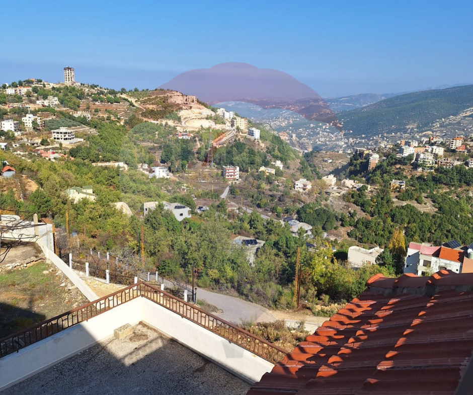 R9-1972 Stunning 4-Floor Villa with 2600m Land for sale in Assoun - Dinnieh — Photo 12 of 13