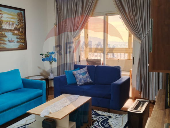 R9-1981 Spacious Apartment 200m for sale in Sahat Al Shiraa - Abou Samra — Photo 4 of 16