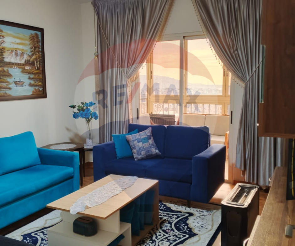 R9-1981 Spacious Apartment 200m for sale in Sahat Al Shiraa - Abou Samra — Photo 4 of 16