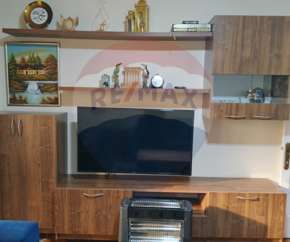 R9-1981 Spacious Apartment 200m for sale in Sahat Al Shiraa - Abou Samra — Photo 8 of 16