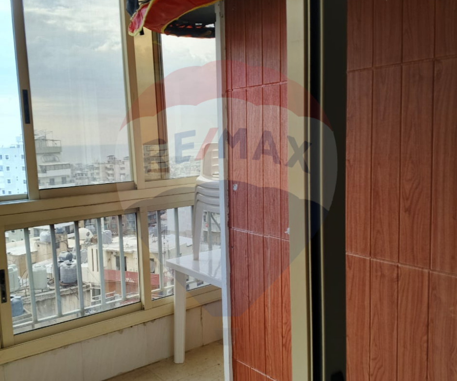 R9-1981 Spacious Apartment 200m for sale in Sahat Al Shiraa - Abou Samra — Photo 13 of 16