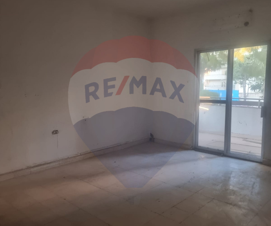 R9-1986 Spacious Apartment 335m for sale in Al Matal Al Azrak - Koura — Photo 3 of 13