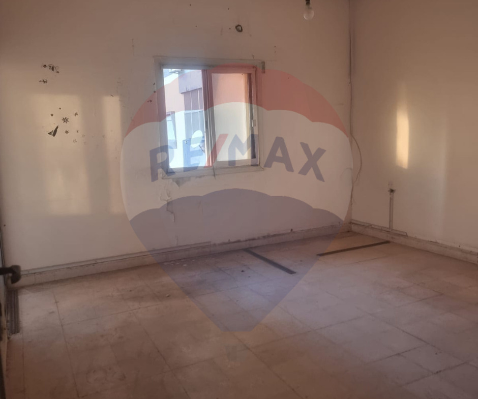 R9-1986 Spacious Apartment 335m for sale in Al Matal Al Azrak - Koura — Photo 2 of 13