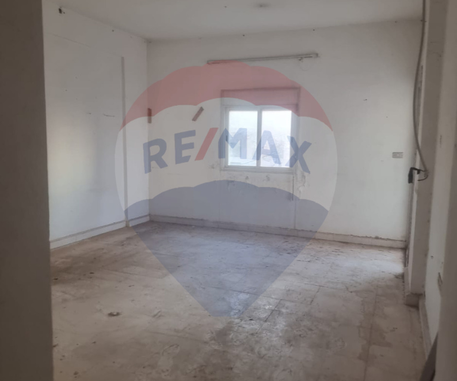 R9-1986 Spacious Apartment 335m for sale in Al Matal Al Azrak - Koura — Photo 4 of 13