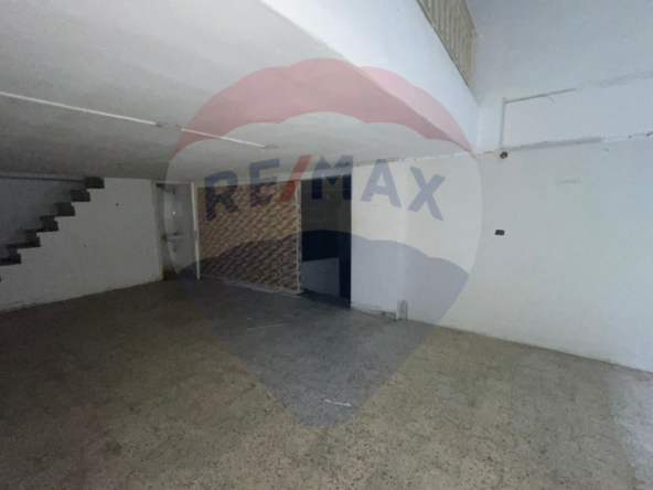R9-2080 Two Connected Shops 130m² for sale in Houriya Street - Tripoli — الصورة 2 من 6