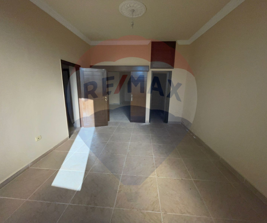 R9-2031 Apartment 150m for sale in Zahriyeh Tripoli — Photo 9 of 10