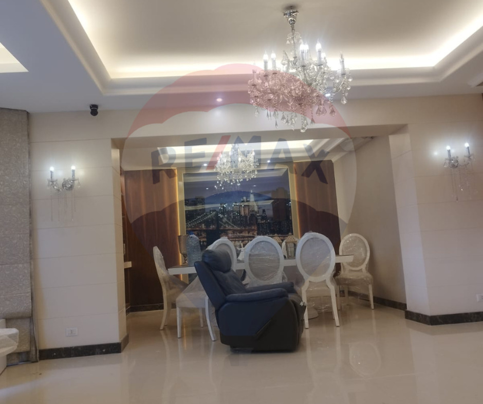 R9-2021 A Well Decorated Duplex For Sale in Dam Wel Farez - Tripoli — Photo 8 of 11