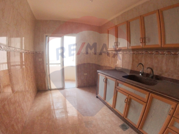 R9-2033  Apartment for sale in Qobbeh Tripoli Block A — الصورة 2 من 5