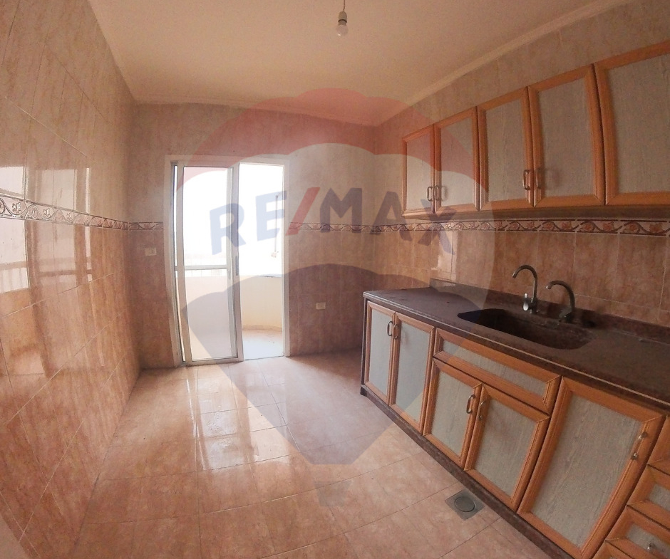 R9-2033  Apartment for sale in Qobbeh Tripoli Block A — الصورة 2 من 5