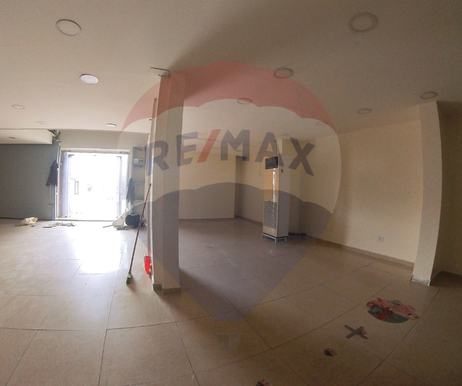 R9-2035 Very spacious warehouse for sale in Kobbeh Tripoli — Photo 2 of 11