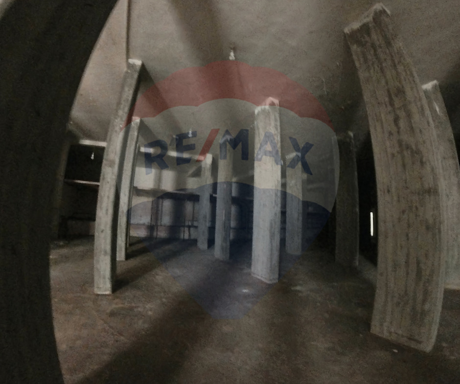 R9-2035 Very spacious warehouse for sale in Kobbeh Tripoli — Photo 4 of 11