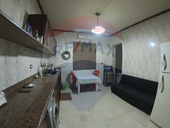 R9-2037 Apartment for sale in Mina Ziraa - Tripoli — الصورة 4 من 6