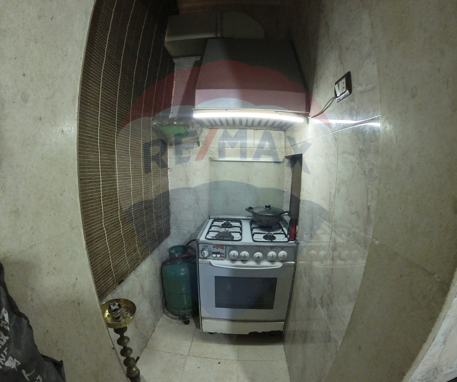 R9-2037 Apartment for sale in Mina Ziraa - Tripoli — الصورة 5 من 6
