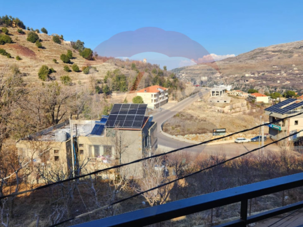 R9-2045 Apartment for sale in Hasroun - Becharre , a tourist village in Lebanon — Photo 3 of 7