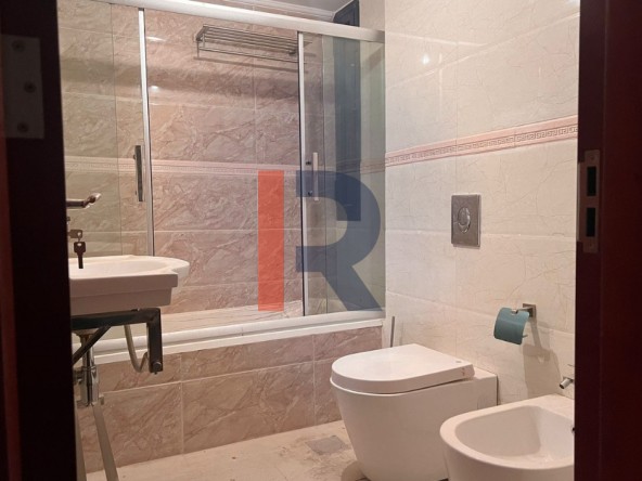 R9-2051 Super Deluxe Apartment 220m for sale in Kfarsaroun - Koura — الصورة 2 من 9