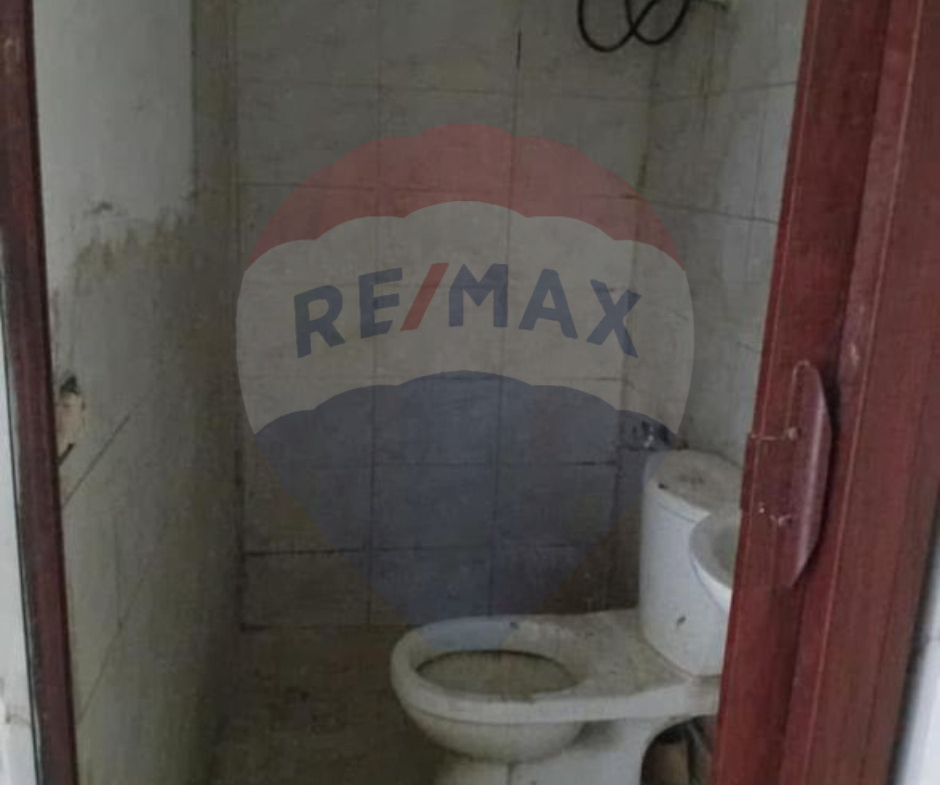 R9-2062 Office for Sale in Icharat Azmi – Tripoli, 80 m²مكتب للبيع في إشارات عزمي – طرابلس، 80 م² — Photo 5 of 9