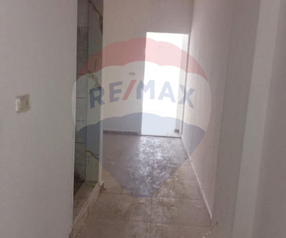 R9-2062 Office for Sale in Icharat Azmi – Tripoli, 80 m²مكتب للبيع في إشارات عزمي – طرابلس، 80 م² — Photo 8 of 9