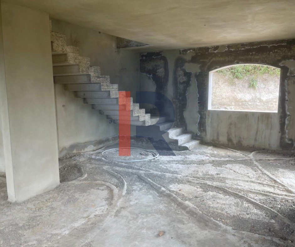 R9-2072 Under Construction Villa 180m for sale in Ras Nhache - Batroun — الصورة 3 من 6