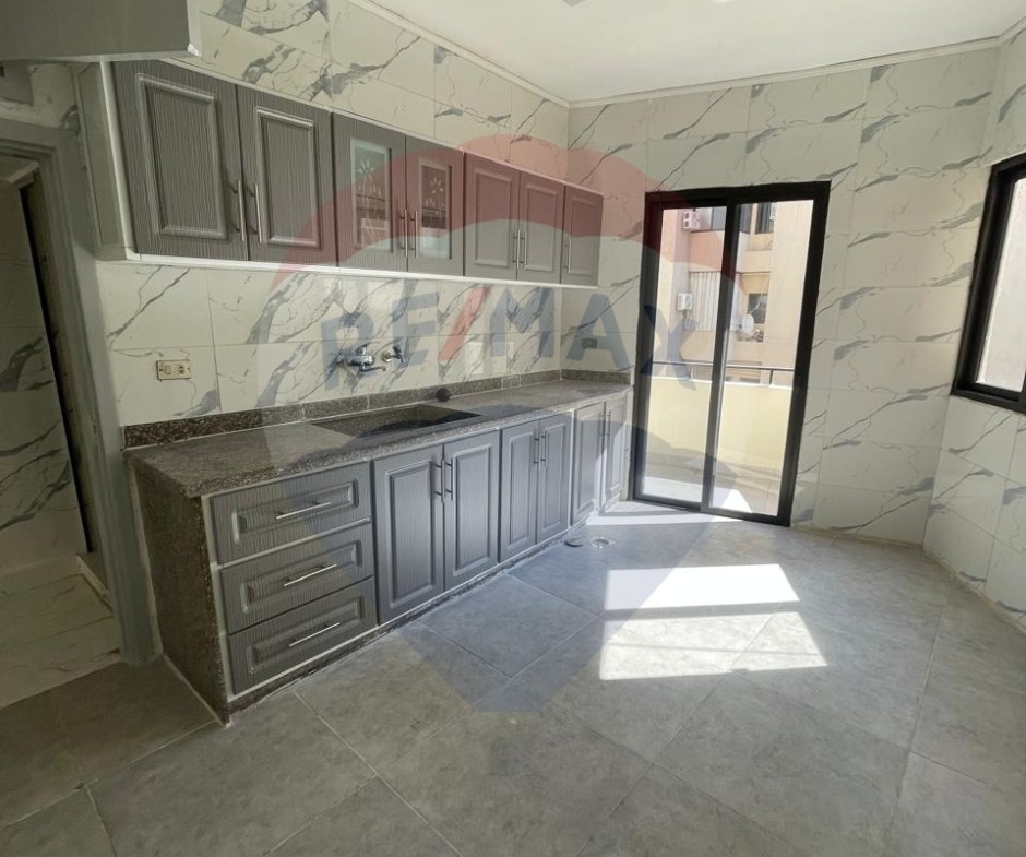 R9-2159 Apartment 170m for sale in Maarad Tripoli — الصورة 6 من 8