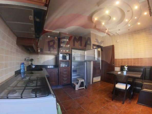 R9-2105  Apartment 185m for sale in Abou Samra - Tripoli — Photo 2 of 8