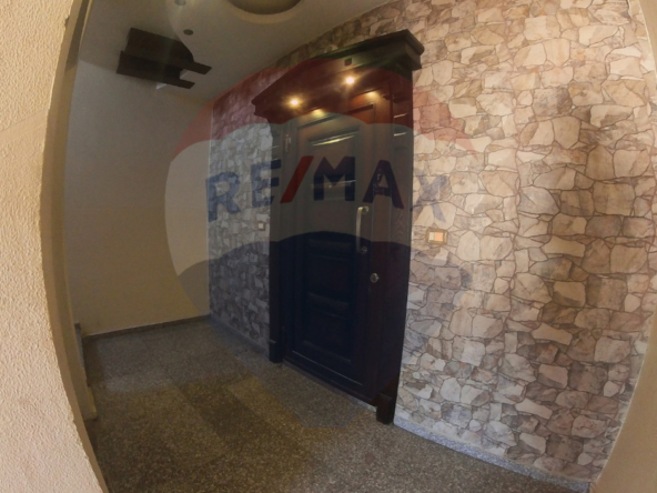R9-2105  Apartment 185m for sale in Abou Samra - Tripoli — Photo 4 of 8
