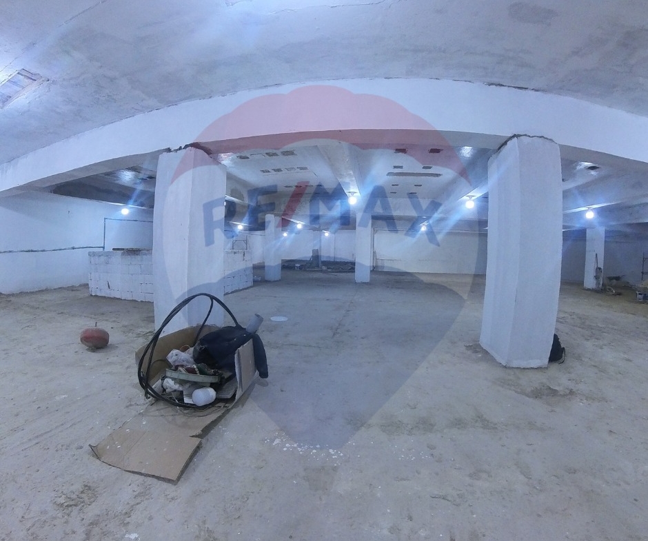 R9-2136 Warehouse 2000m for sale in Abu Samra مستودع للبيع – أبو سمرا، طرابلس — الصورة 8 من 10