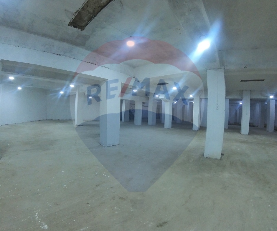 R9-2136 Warehouse 2000m for sale in Abu Samra مستودع للبيع – أبو سمرا، طرابلس — الصورة 9 من 10