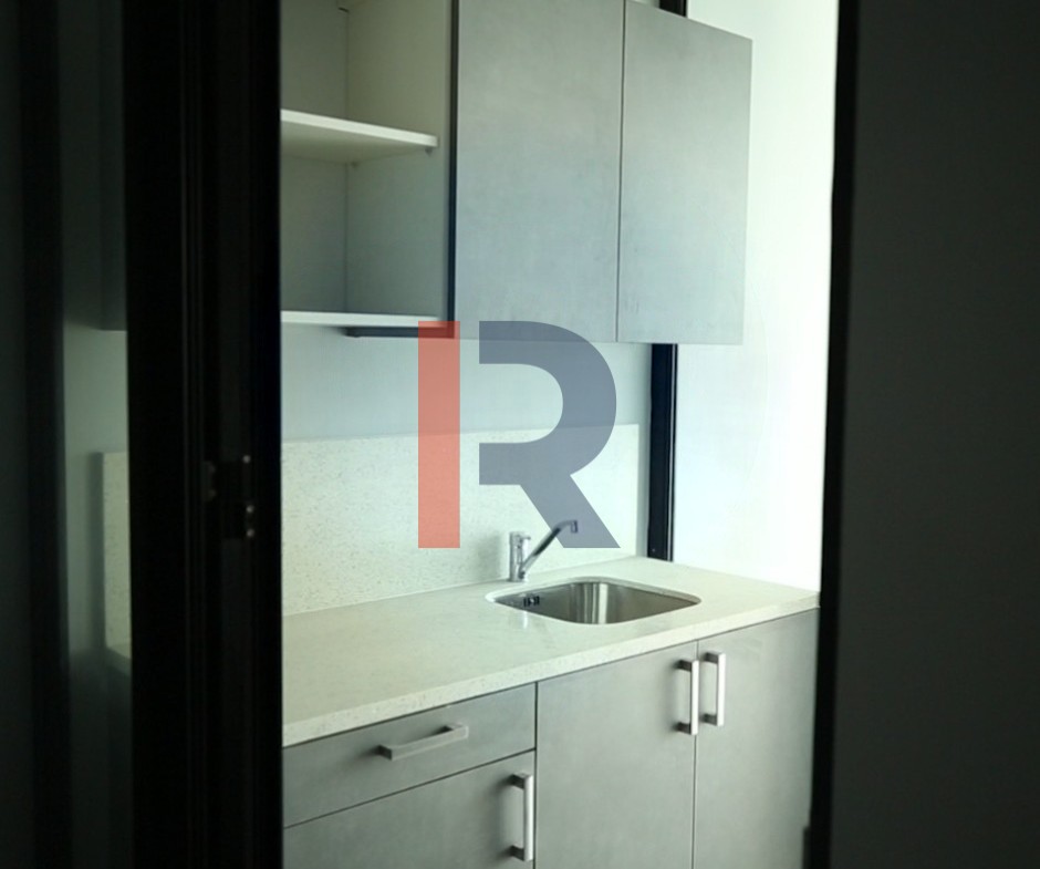 R9-2167 Office 43m for Sale in Boulevard, Tripoli – Very Good Condition — Photo 2 of 8