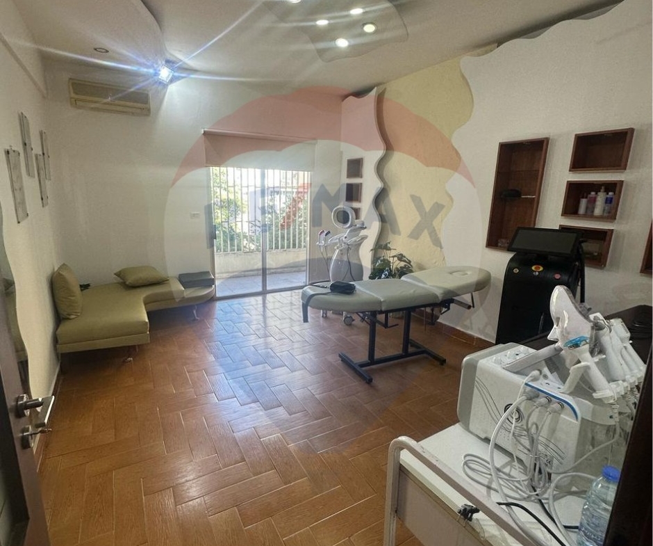 R9-2273 Clinic 160m + 60m terrace for rent in Nakabet Ateba Street - Tripoli — الصورة 7 من 8