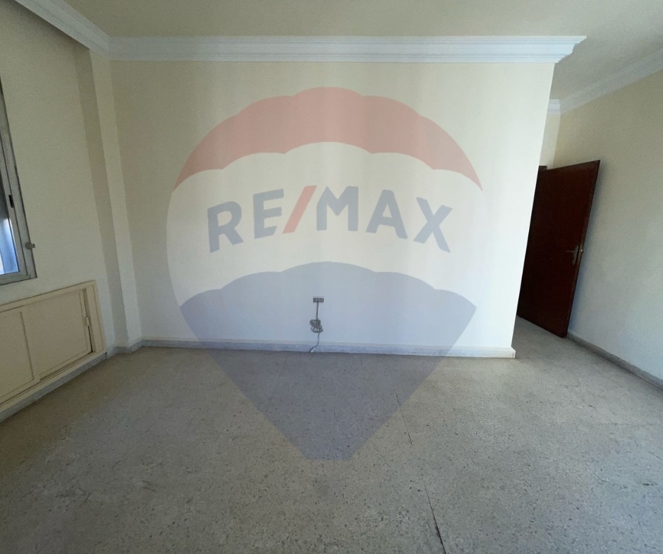 R9-2265 Apartment 260m for sale in Condor Street - Tripoli — الصورة 7 من 12