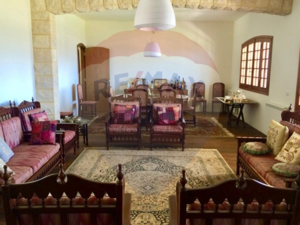 R9-2286 Villa 1000m for Sale in Alma - Zgharta — الصورة 3 من 10