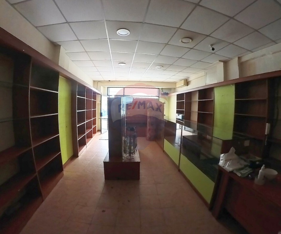 R9-2216 Shop 32m for rent in Thaqafa Street - Tripoli — الصورة 3 من 3