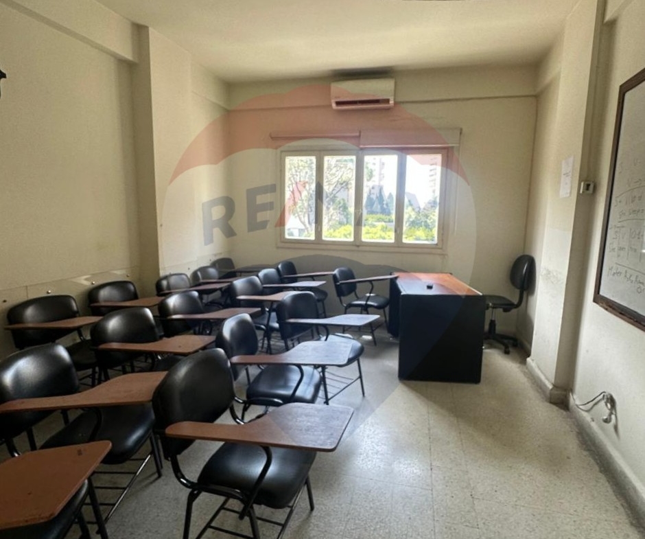 R9-2244 Apartment 220m for sale in Jemayzet Street - Tripoli — Photo 3 of 6