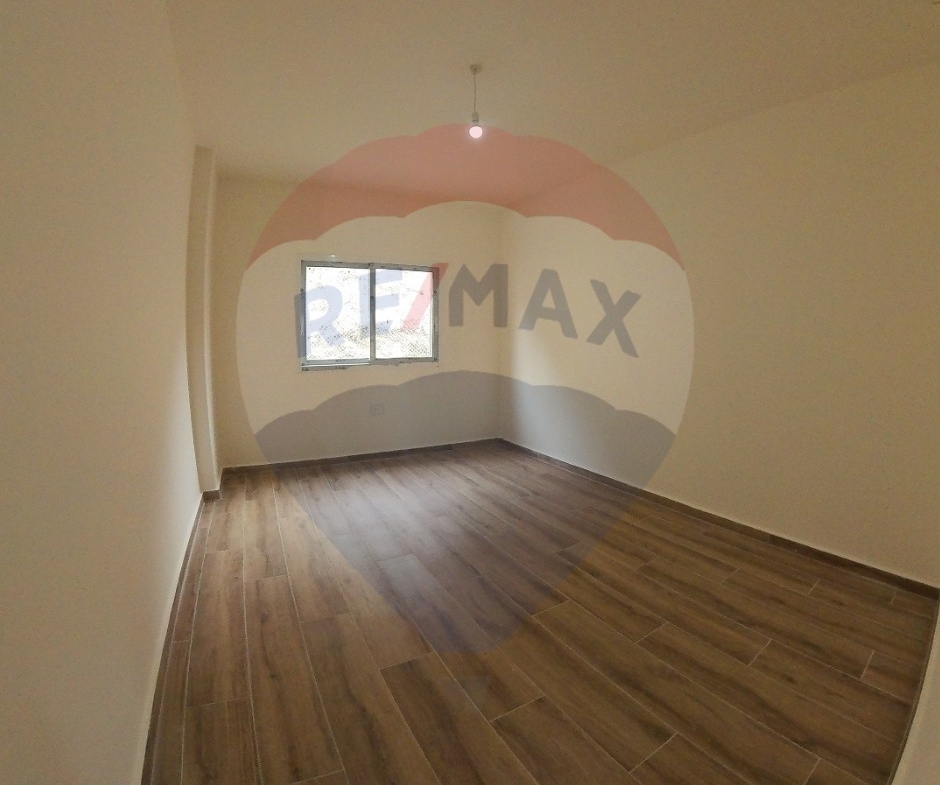 R9-2251 Triplex 381m for sale in Balamand - Koura — الصورة 4 من 22