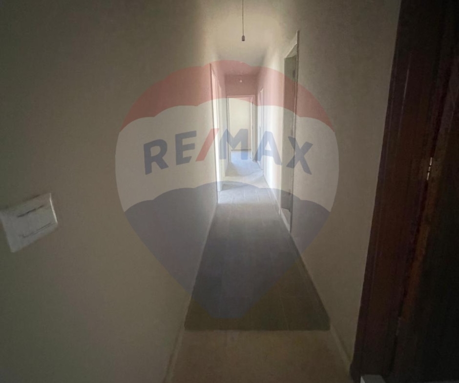 R9-2257 Apartment 220m for rent in Boulevard - Tripoli — Photo 4 of 8