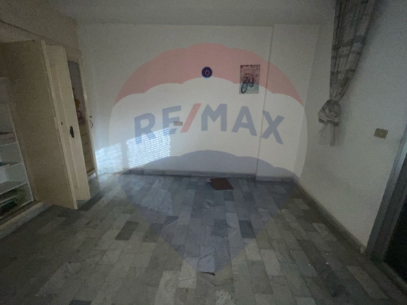 R9-2213 Apartment 300m for sale in Dar El Tawlīd - Tripoli — Photo 3 of 8