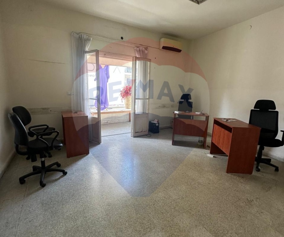 R9-2244 Apartment 220m for sale in Jemayzet Street - Tripoli — Photo 4 of 6