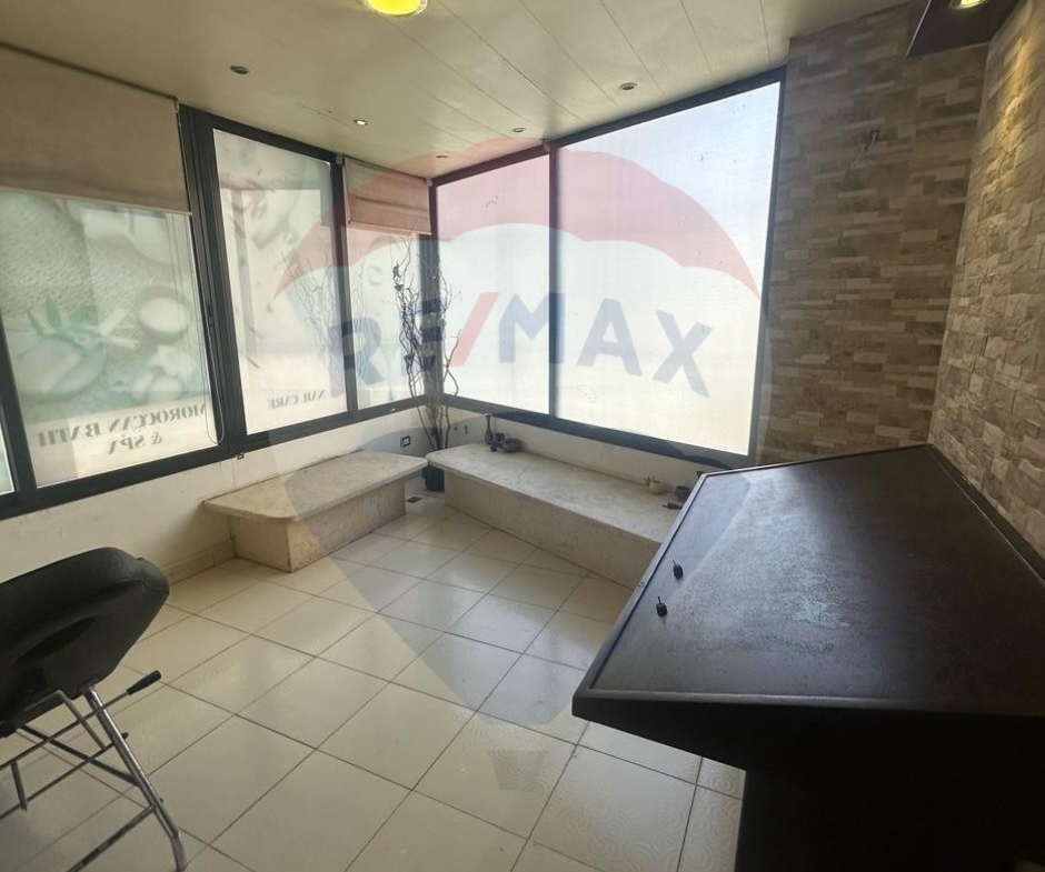 R9-2273 Clinic 160m + 60m terrace for rent in Nakabet Ateba Street - Tripoli — الصورة 3 من 8
