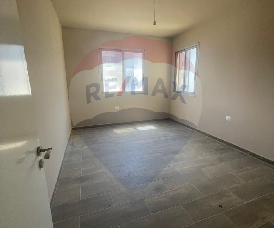 R9-2257 Apartment 220m for rent in Boulevard - Tripoli — Photo 6 of 8