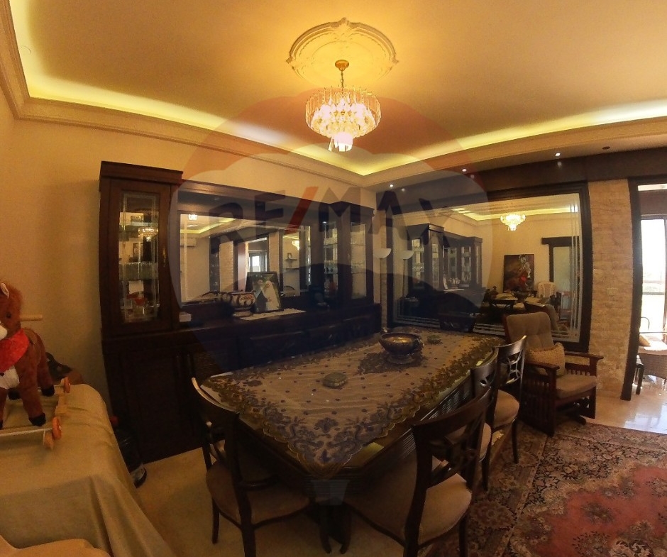 R9-2267 Apartment 300m for sale in Corniche El Mina - Tripoli — الصورة 2 من 8