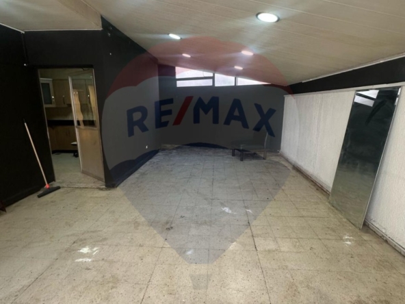 R9-2273 Clinic 160m + 60m terrace for rent in Nakabet Ateba Street - Tripoli — الصورة 2 من 8
