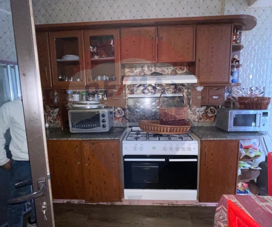 R9-2275 Apartment 300m for sale in Abu Samra - Tripoli — الصورة 6 من 11