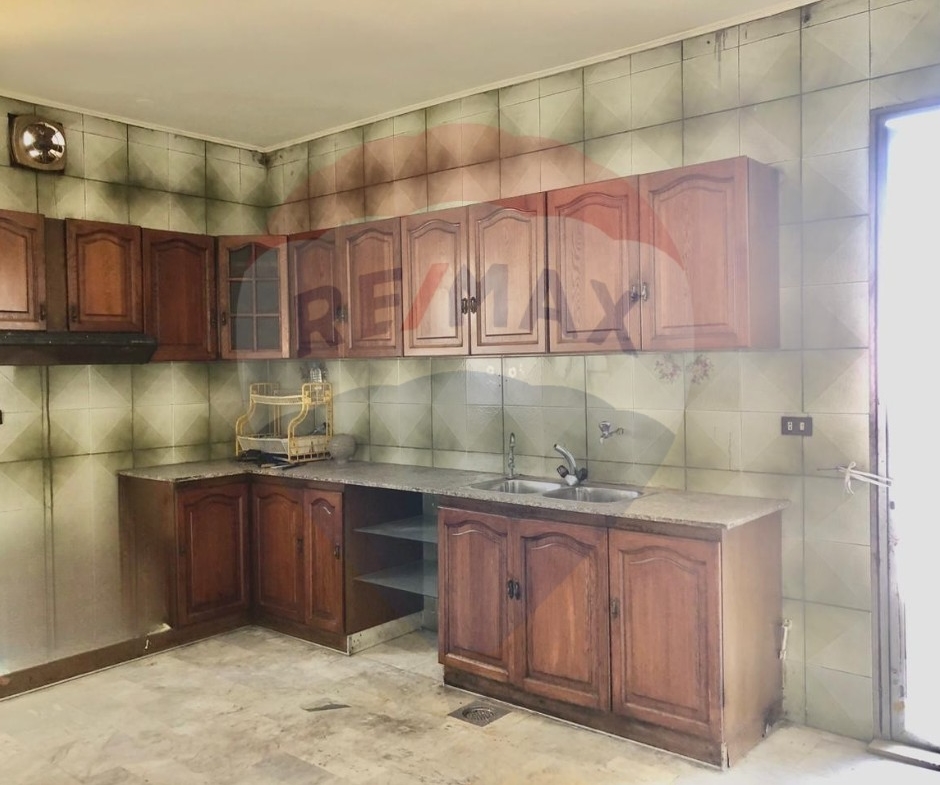 R9-2265 Apartment 260m for sale in Condor Street - Tripoli — الصورة 11 من 12