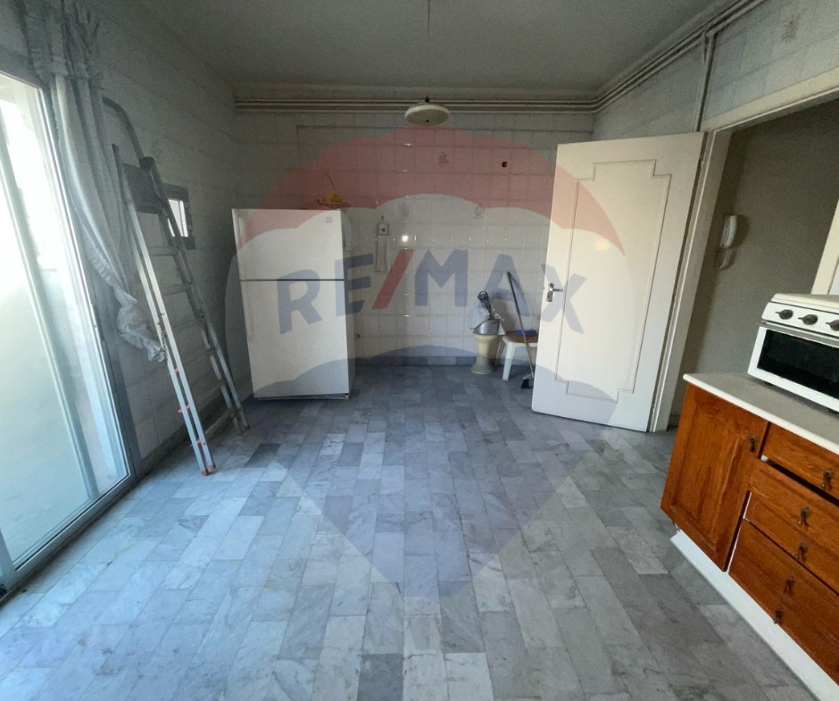 R9-2213 Apartment 300m for sale in Dar El Tawlīd - Tripoli — Photo 6 of 8