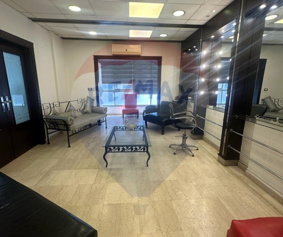 R9-2273 Clinic 160m + 60m terrace for rent in Nakabet Ateba Street - Tripoli — الصورة 8 من 8
