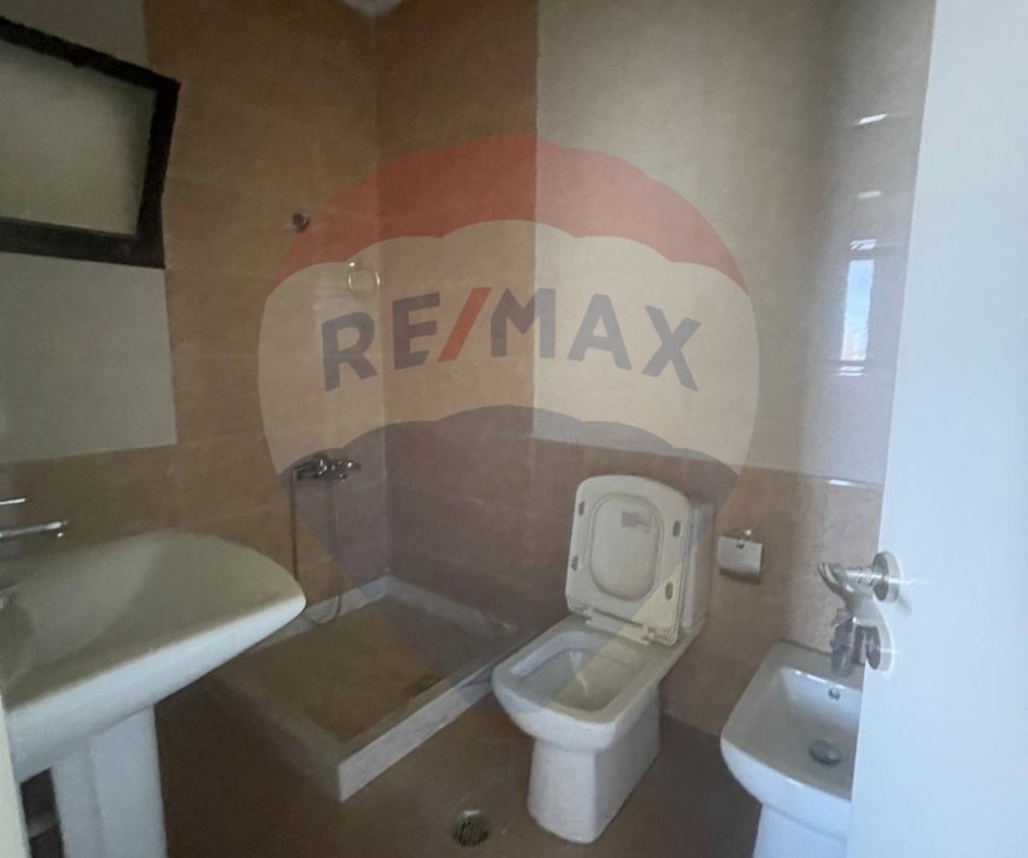 R9-2257 Apartment 220m for rent in Boulevard - Tripoli — Photo 8 of 8