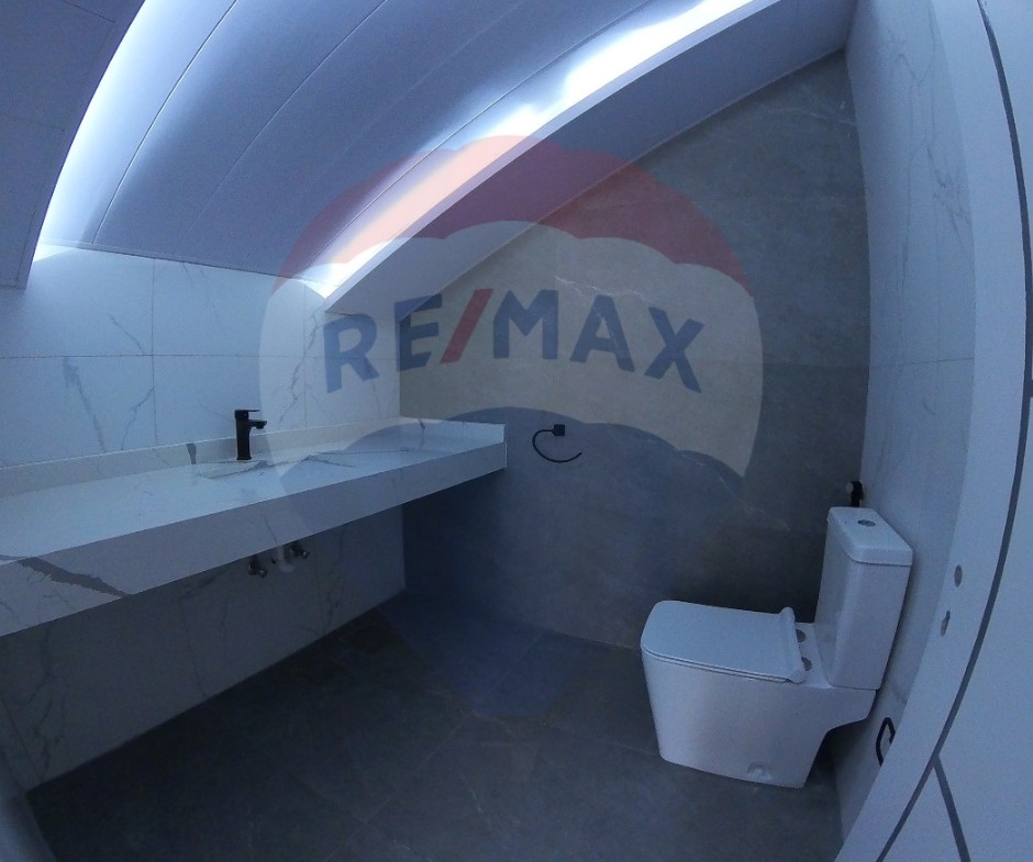 R9-2251 Triplex 381m for sale in Balamand - Koura — الصورة 9 من 22