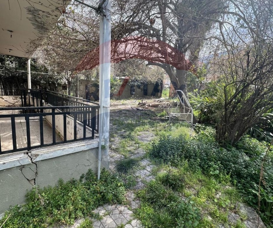 R9-2328 Land 1500m² with Building 420m² for Sale in Bhamdoun Minieh — Photo 2 of 3