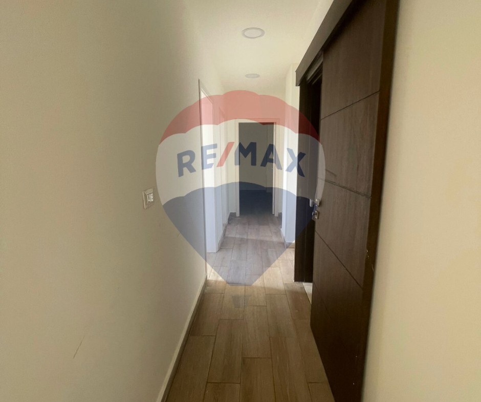 R9-2339 Apartment for Sale in Nakhleh - Koura — Photo 2 of 9