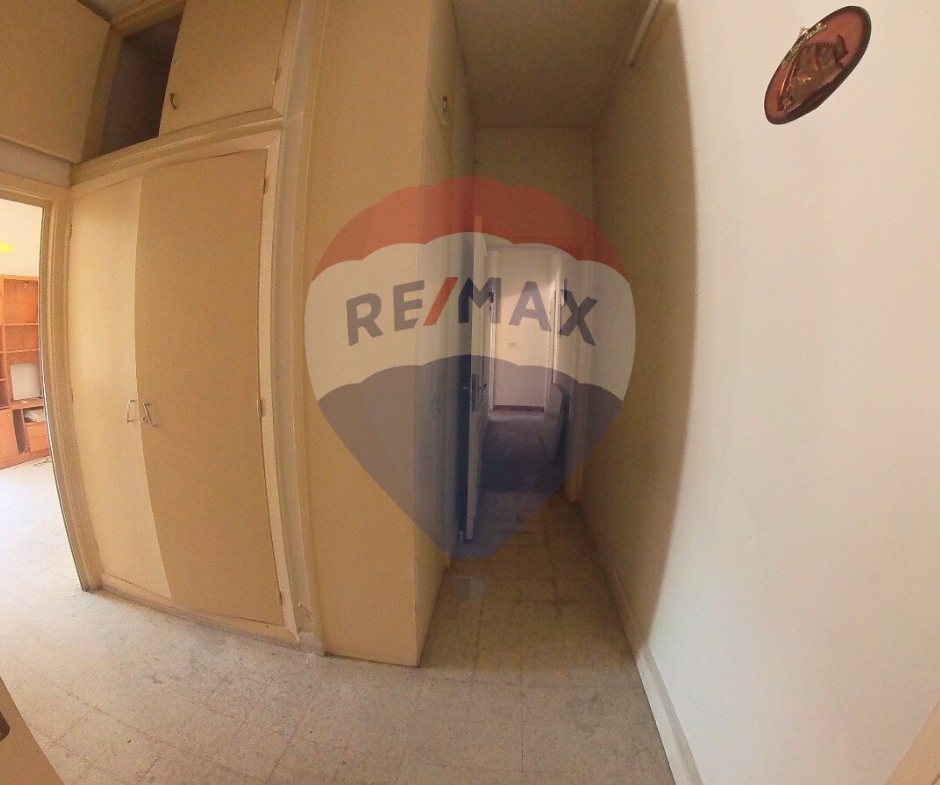 R9-2354 Apartment for Sale in Jemayzet – Tripoli — الصورة 2 من 14